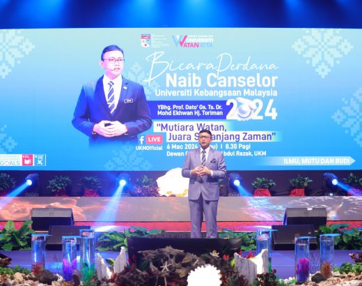 The Vice-Chancellor, Prof. Dato' Gs. Ts. Dr. Mohd Ekhwan Toriman, started Bicara Perdana Naib Canselor 2024 with the theme "Mutiara Watan, Juara Sepanjang Zaman"